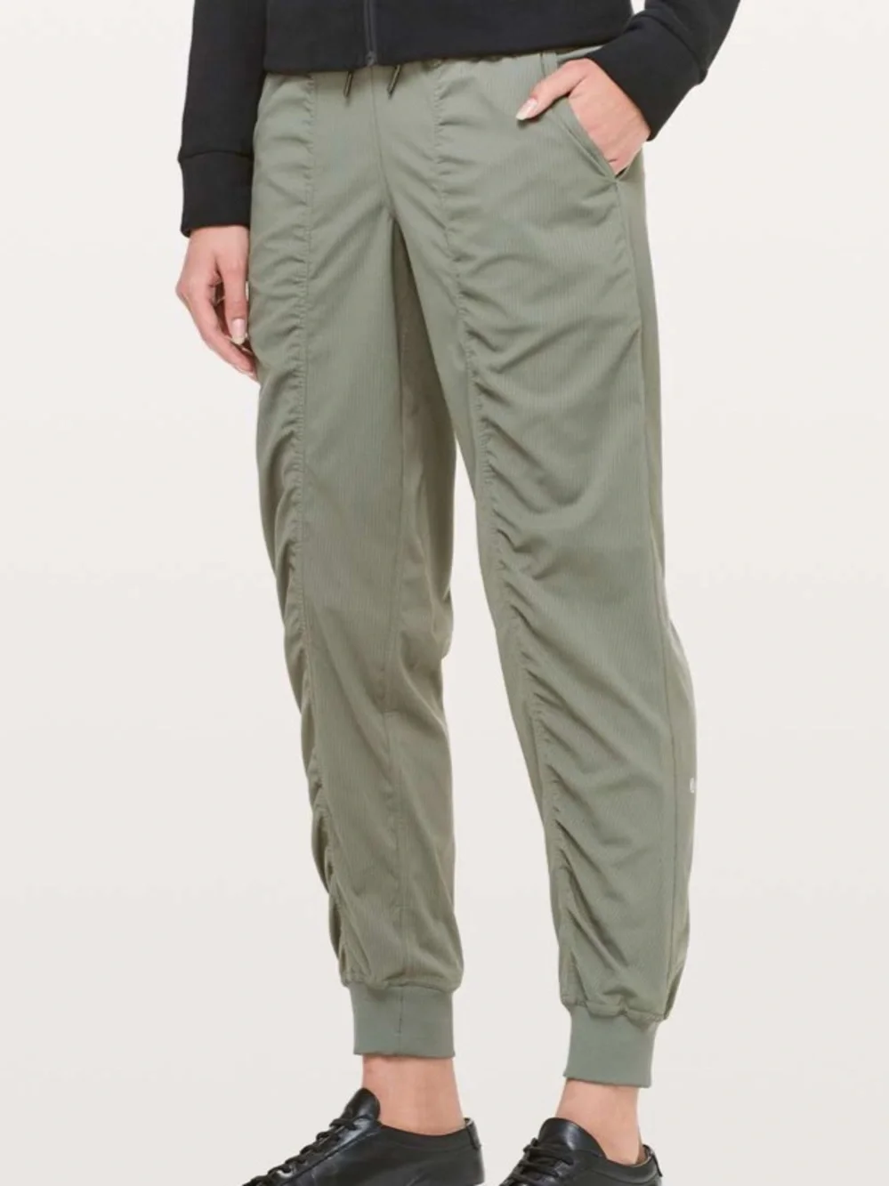 🍋 Lululemon Dance Studio Jogger *29”
